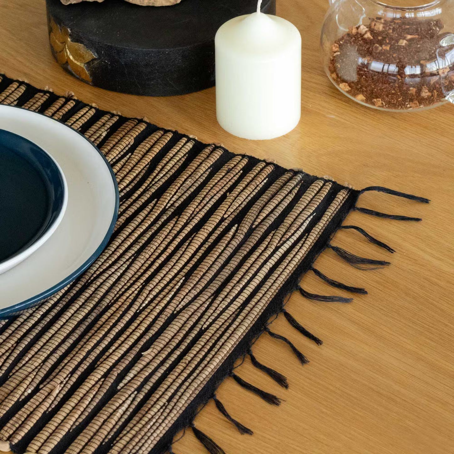 Set table jacinthe eau naturelle motif tigre noir franges