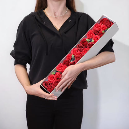 Coffret cadeau fleurs savon roses rouges classiques extra longues