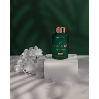Huile de bain sensuelle avec 300 mg de CBD - 100 ml